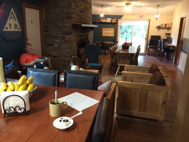 Hi-Harpers Ferry Hostel & Campground Knoxville Екстер'єр фото